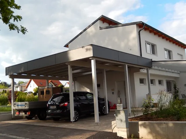 Ein Carport als Referenzbild für Leistungen 